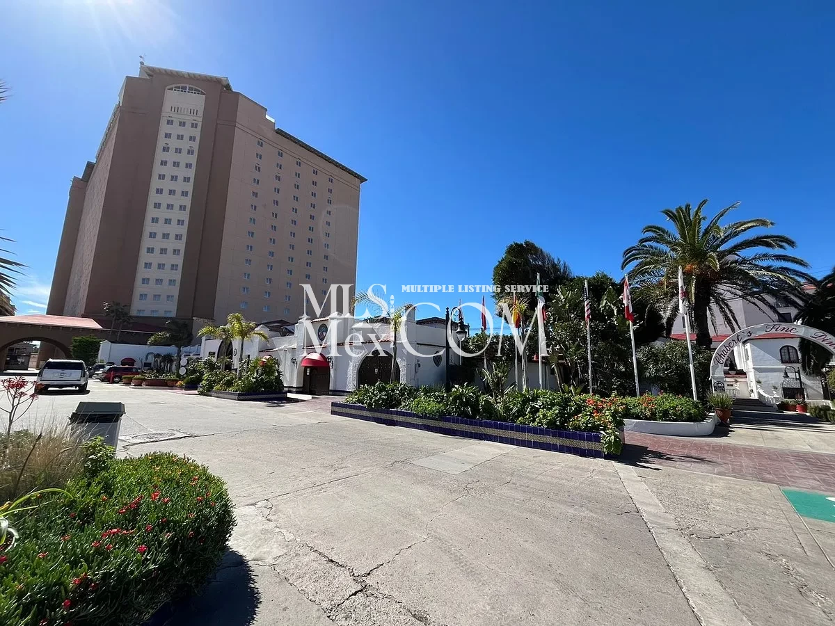 🌊 Oceanfront 2BR Condo at Rosarito Beach Hotel | Downtown Walkable | Resort Amenities | 25 Min to US Border ⸻