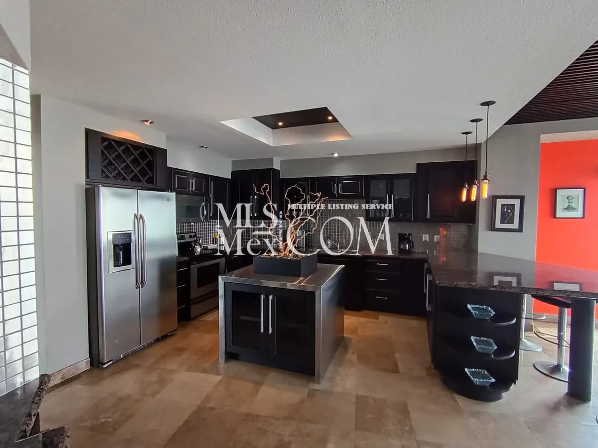 🌊 Oceanfront 2BR Condo in Las Palmas Popotla Rosarito | Pools, Gym & Beach Access | 30 Min to US Border ⸻