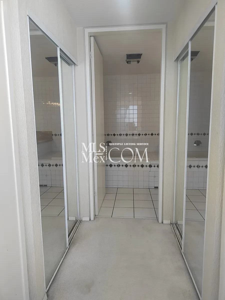Oceanfront Furnished Condo for Rent in Rosarito, Baja California | 1 🛏️ | 2 🛁 | Private Beach | Near San Diego Border