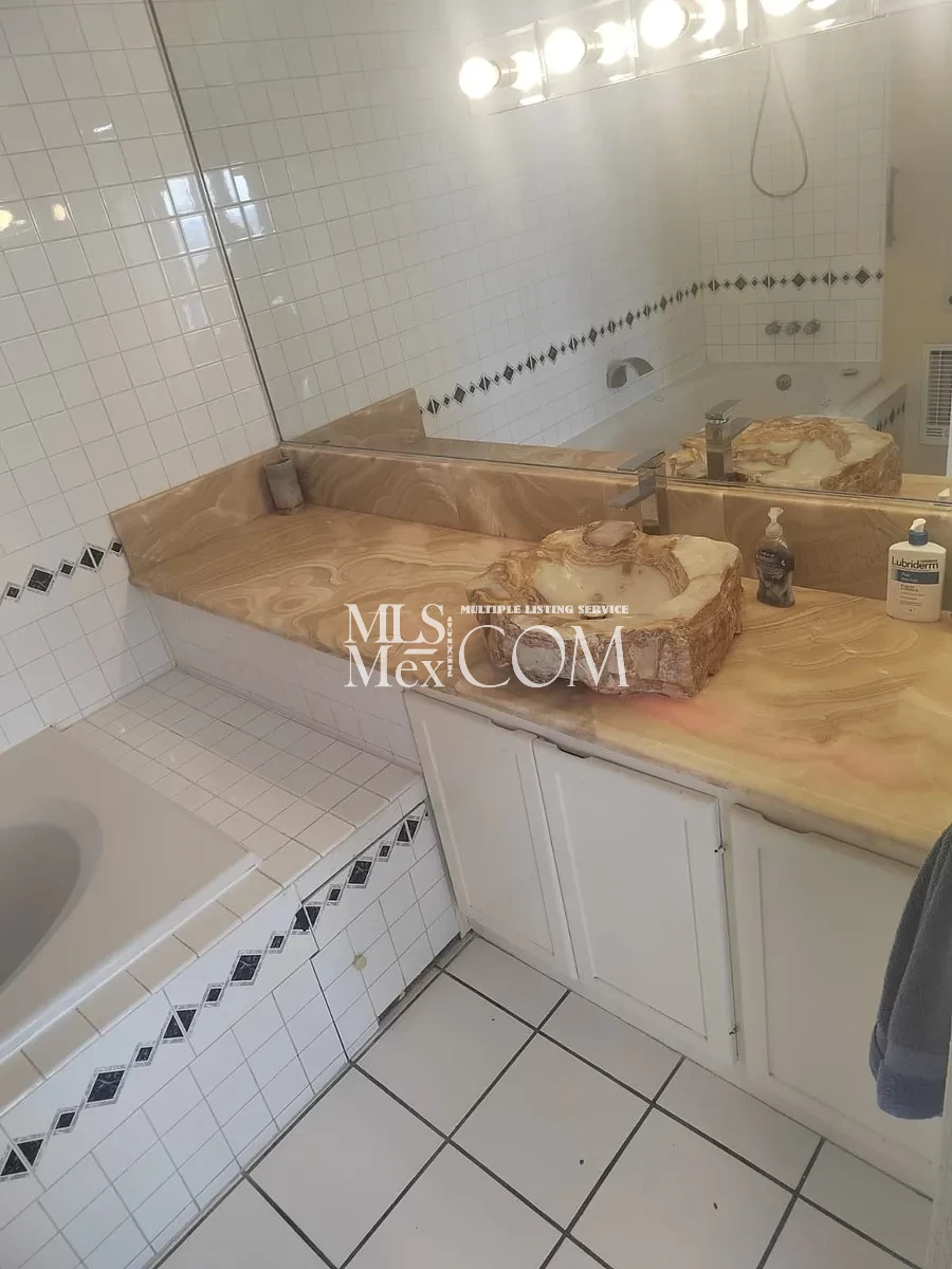 Oceanfront Furnished Condo for Rent in Rosarito, Baja California | 1 🛏️ | 2 🛁 | Private Beach | Near San Diego Border