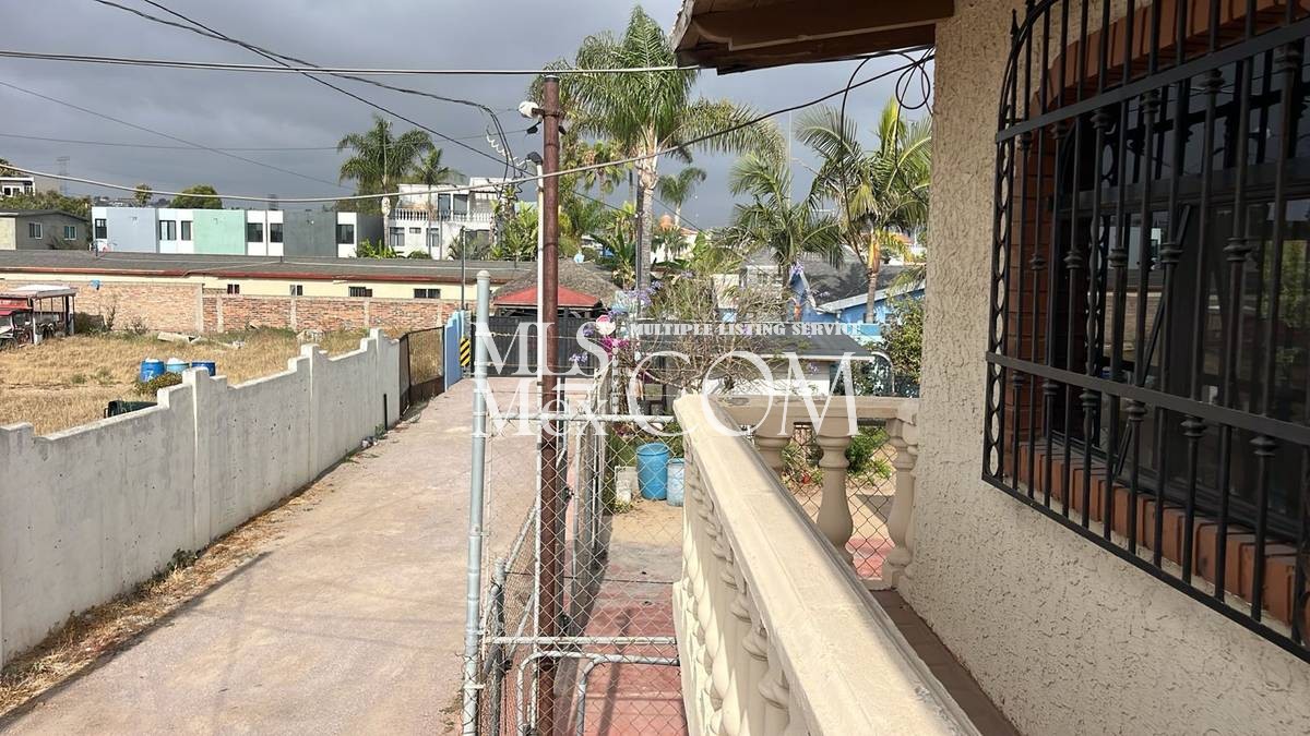🏡 Modern 2BR Apartment with Home Office for Rent in Rosarito – Fiber optic ready