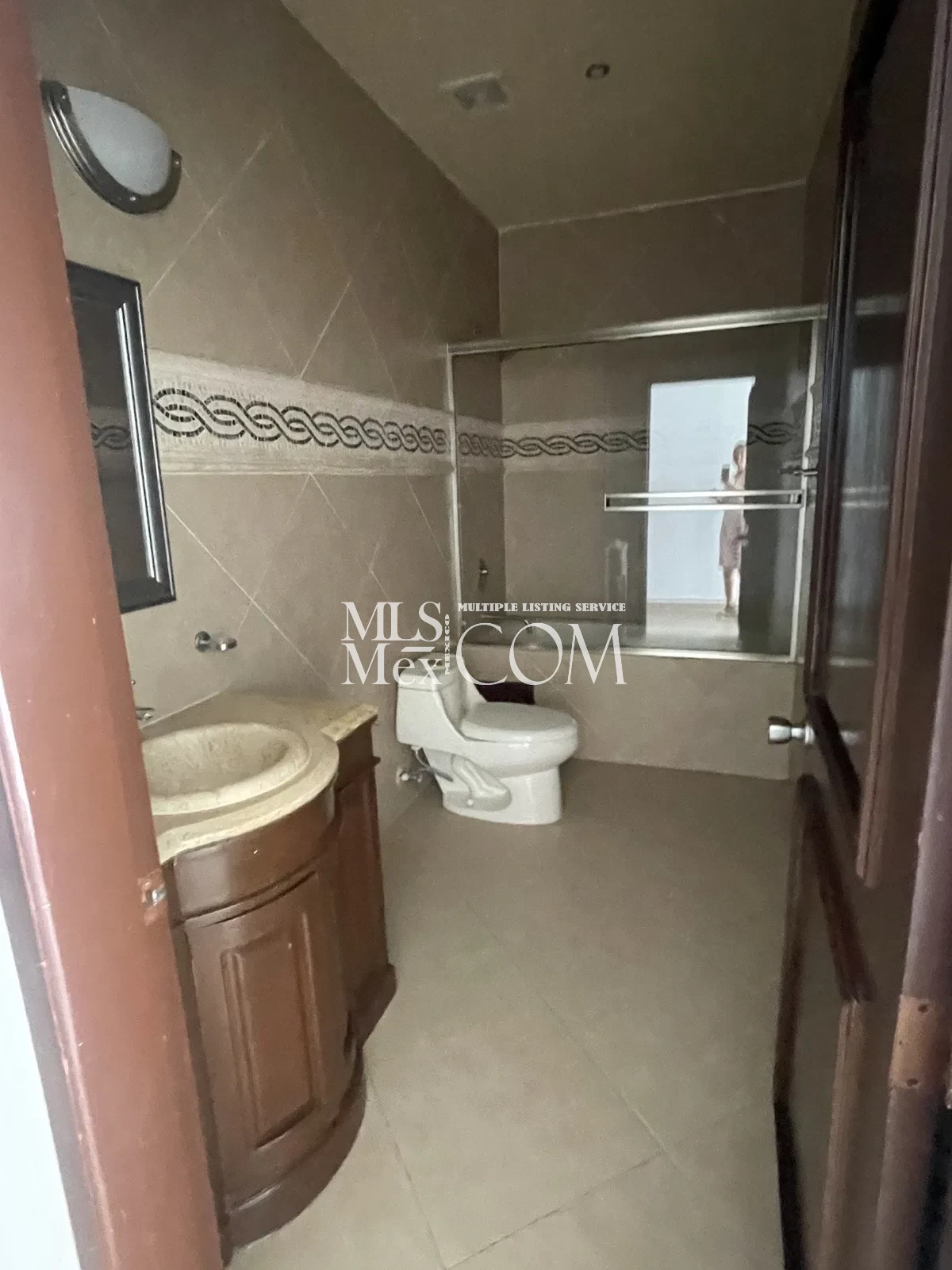 Oceanfront 2BR Condo for Rent at Las Olas Grand – Luxury Amenities & Stunning Terrace Views