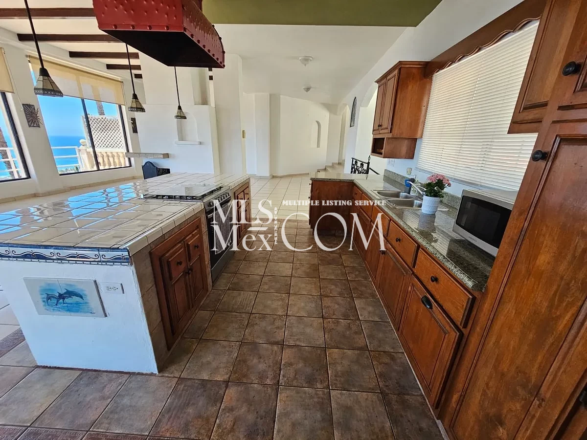Ocean View 2 Bedroom House for Rent in Terrazas del Pacífico, Rosarito | 4-Car Parking | $1,300 USD