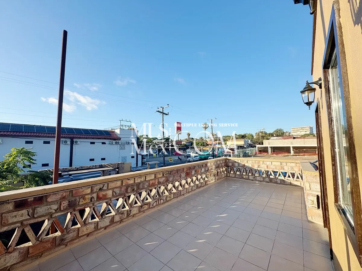 🏡 4-Bedroom Pet-Friendly House for Rent in Central Rosarito | $1,200 USD