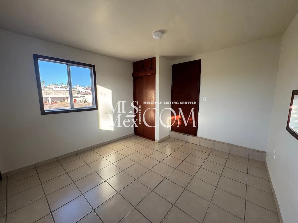 🏡 4-Bedroom Pet-Friendly House for Rent in Central Rosarito | $1,200 USD