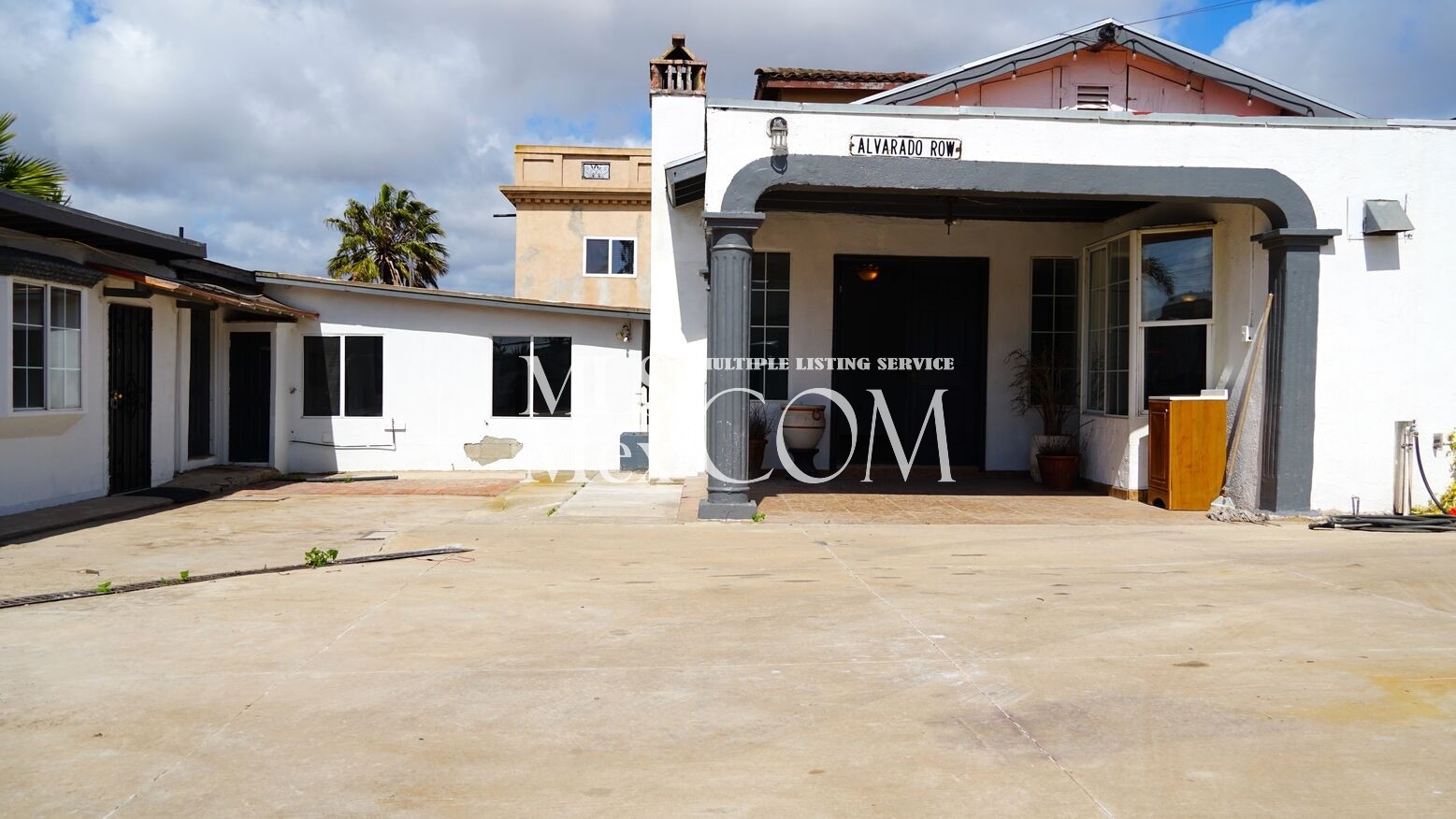 Multi-Unit Property for Rent in Terrazas del Pacífico – Ideal Investment or Multi-Family Living